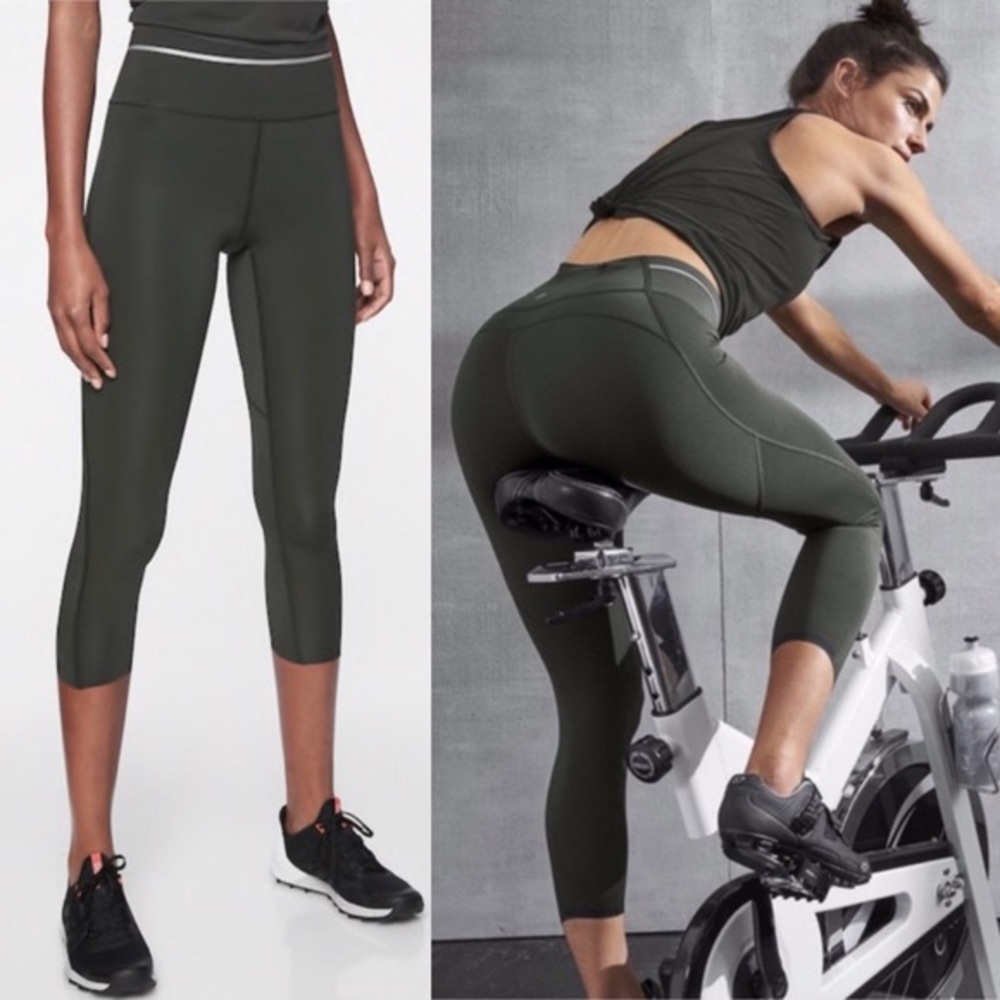 Cropped Athleta leggings